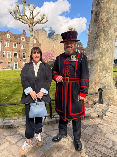 Advisor with a Beefeater in London